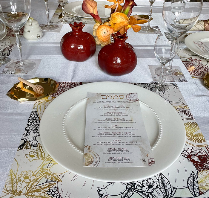 APPLES AND POMS PLACEMAT