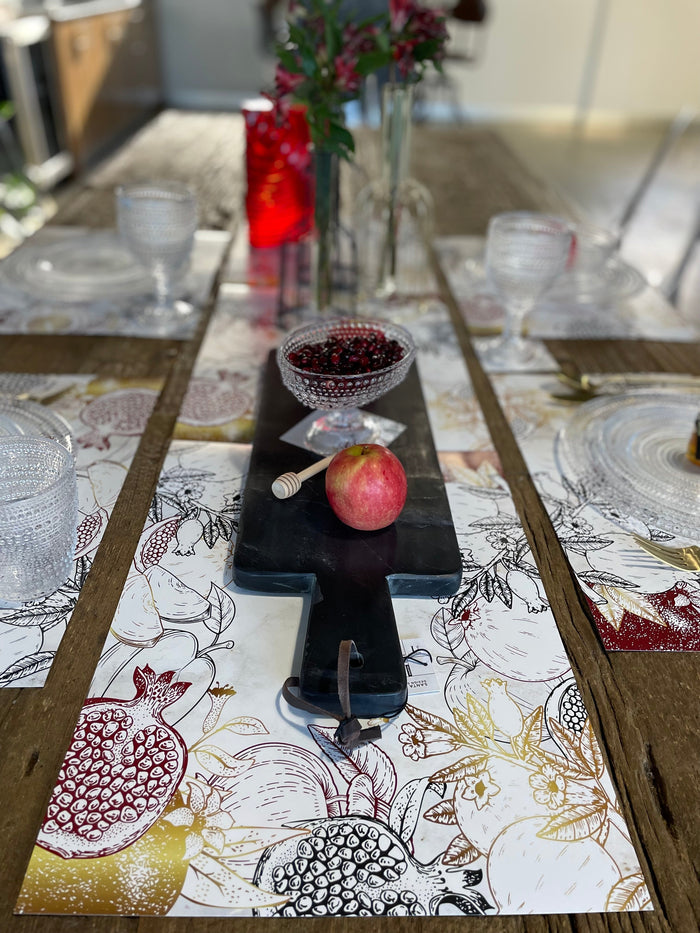 APPLES AND POMS PLACEMAT