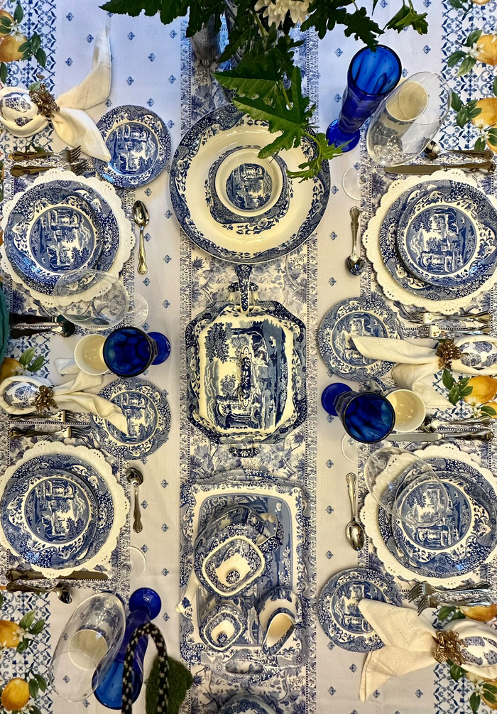 BLUE TOILE PAPER PLACEMAT