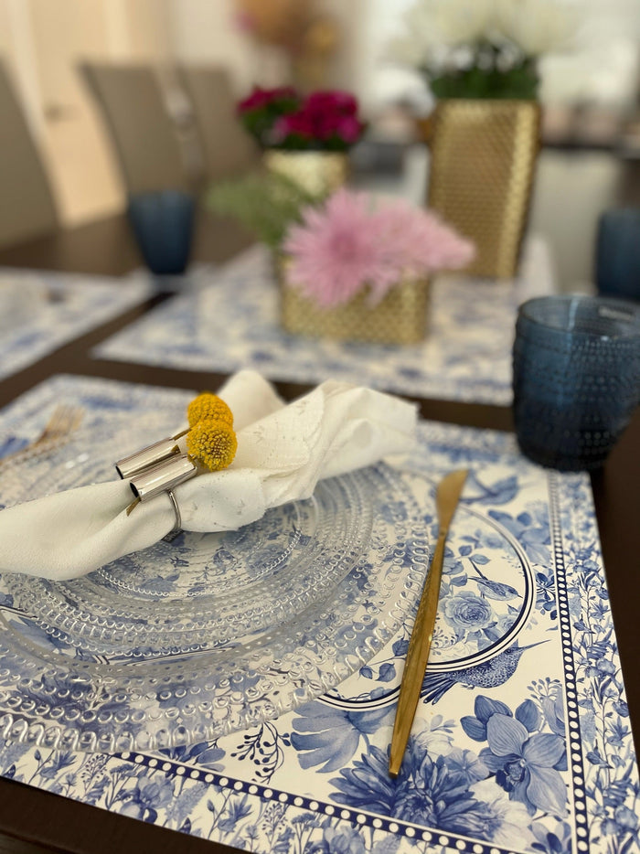 BLUE TOILE PAPER PLACEMAT