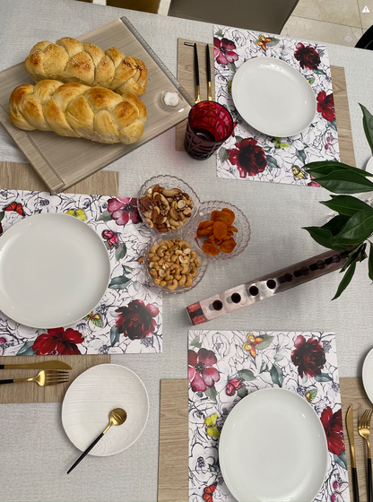 FLOWERS WITH BUTTERFLIES PAPER PLACEMATS