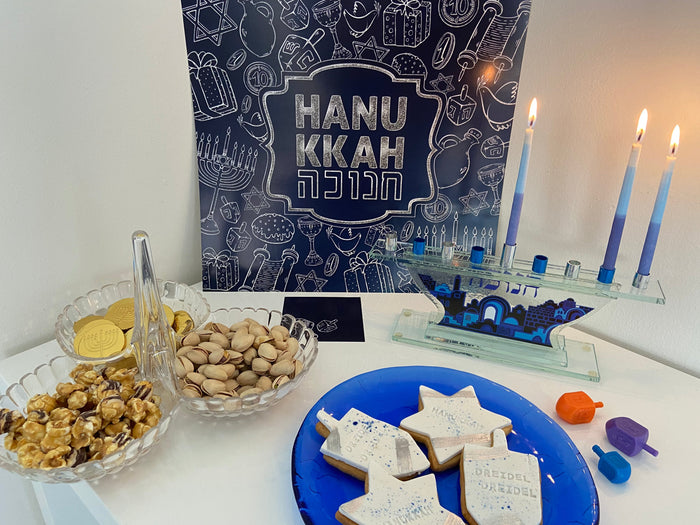 HANUKKAH BLUE AND SILVER COLORING PAPER PLACEMAT