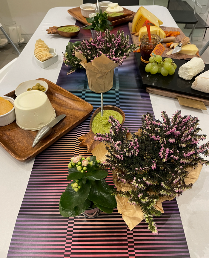 KINETIC PAPER PLACEMAT