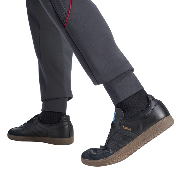Liverpool FC Spacer Teamgeist 26 Track Pants (KX7711)