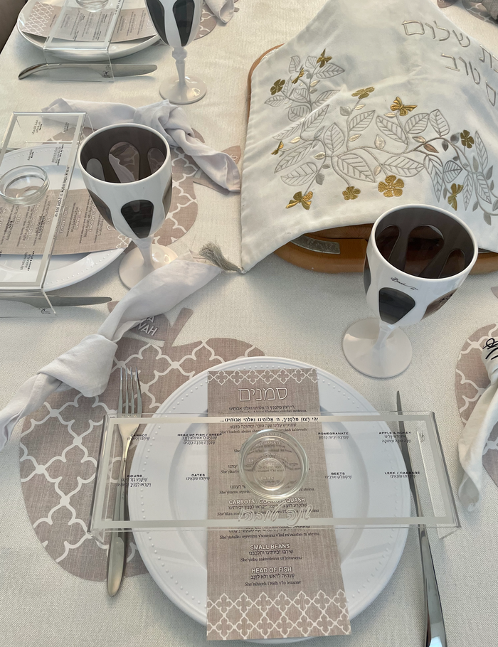 Ornamental Apple table accent with Simnim cards